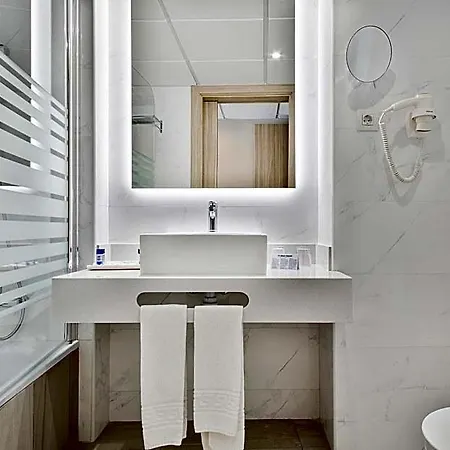 San Diego Hotel 4*